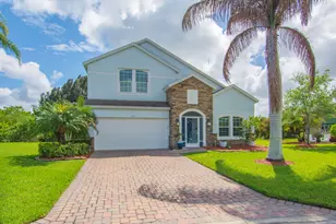 655 Valencia Cir SW, Vero Beach, FL 32968 - Photo 2