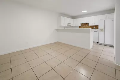 237 Alemeda Drive #3, Palm Springs, FL 33461 - Photo 4