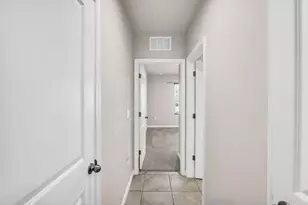 818 Persimmon Pl, Fort Pierce, FL 34981 - Photo 14