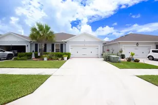 818 Persimmon Pl, Fort Pierce, FL 34981 - Photo 2