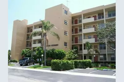 2400 NE 10th Street NE #305, Pompano Beach, FL 33062 - Photo 16