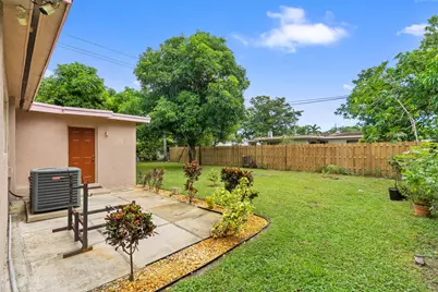 316 NW 44th Avenue, Plantation, FL 33317 - Photo 22