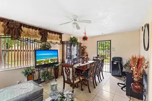 316 NW 44th Ave, Plantation, FL 33317 - Photo 10