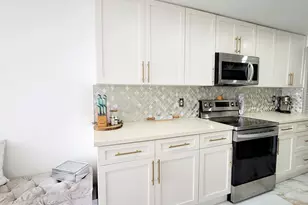 1660 NE 191st St, Miami, FL 33179 - Photo 10