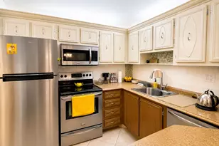 5680 SW 3rd Pl, Margate, FL 33068 - Photo 2