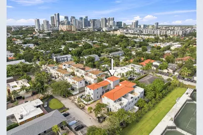 633 NE 11th Avenue, Fort Lauderdale, FL 33304 - Photo 1