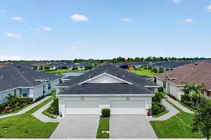 2048 SE Crosswood Wy, Port Saint Lucie, FL 34984 - Photo 1