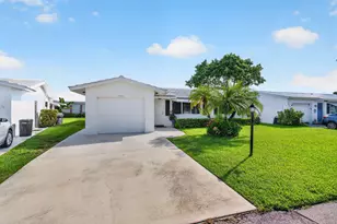 2377 SW 8th Ave, Boynton Beach, FL 33426 - Photo 2