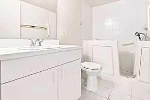8321 Sands Point Blvd, Tamarac, FL 33321 - Photo 16