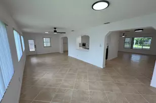 4734 NW 49th Ct, Tamarac, FL 33319 - Photo 10