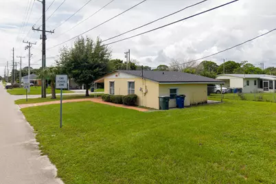 2102 Avenue P, Fort Pierce, FL 34950 - Photo 4