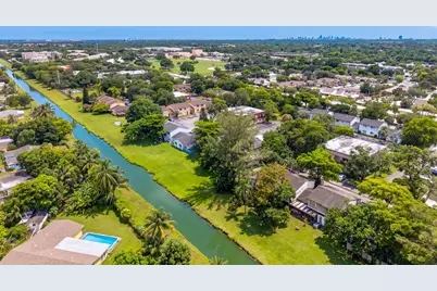 7243 W Sunrise Boulevard #7243K, Plantation, FL 33313 - Photo 12