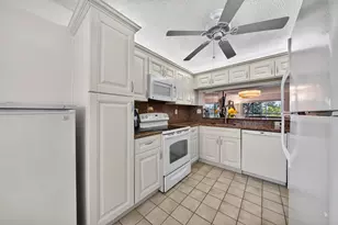 7348 N Devon Dr, Tamarac, FL 33321 - Photo 8