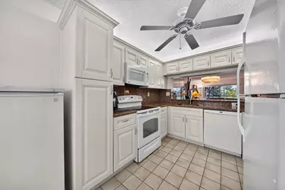 7348 N Devon Drive #203, Tamarac, FL 33321 - Photo 8