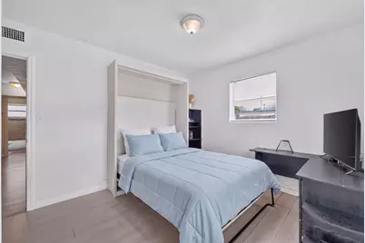 910 NW 17th Avenue, Fort Lauderdale, FL 33311 - Photo 10