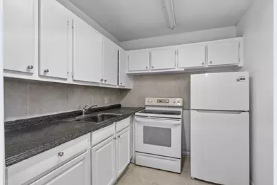 210 Canterbury J #1, West Palm Beach, FL 33417 - Photo 8