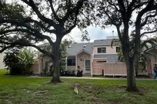 1927 Players Pl, North Lauderdale, FL 33068 - Photo 2