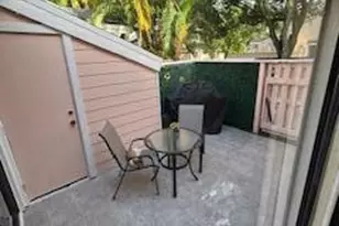 1927 Players Pl, North Lauderdale, FL 33068 - Photo 6