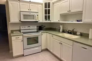 8184 SE Villa Way, Hobe Sound, FL 33455 - Photo 2