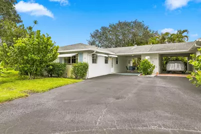 435 Bluebird Lane, Delray Beach, FL 33445 - Photo 2