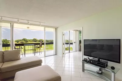 2000 Presidential Way #603, West Palm Beach, FL 33401 - Photo 8