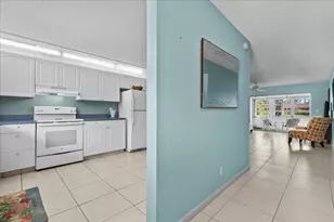 892 Worcester Ln, Lake Worth, FL 33467 - Photo 10