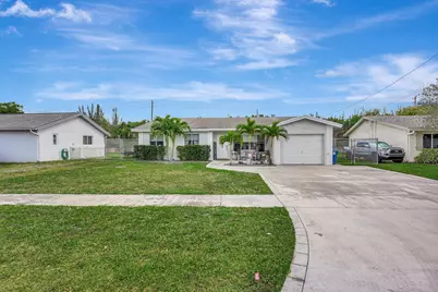 4770 NW 113th Avenue, Sunrise, FL 33323 - Photo 2