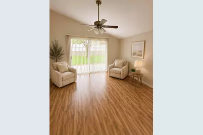 5102 Ayrshire Drive, Spring Hill, FL 34609 - Photo 4