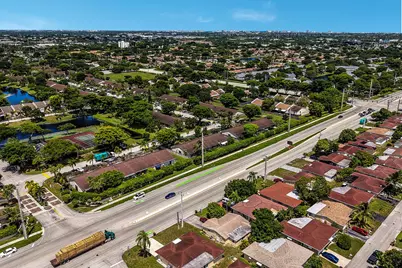 1060 NW 49th Court, Deerfield Beach, FL 33064 - Photo 32