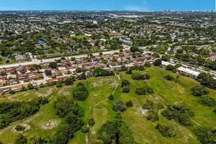 1060 NW 49th Ct, Deerfield Beach, FL 33064 - Photo 38