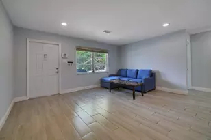 1060 NW 49th Ct, Deerfield Beach, FL 33064 - Photo 4