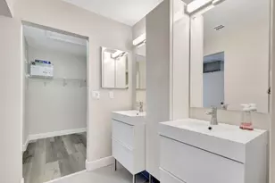 363 Prestwick Cir, Palm Beach Gardens, FL 33418 - Photo 26