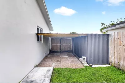 9686 SW 2nd Street, Boca Raton, FL 33428 - Photo 20