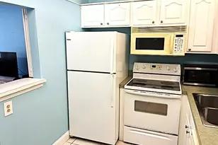 110 Markham F, Deerfield Beach, FL 33442 - Photo 6