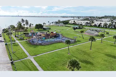 1811 Melaleuca Drive, Fort Pierce, FL 34949 - Photo 12