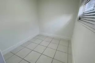 842 S 63rd Ave, Hollywood, FL 33023 - Photo 8