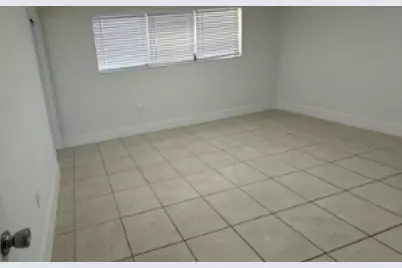 842 S 63rd Avenue, Hollywood, FL 33023 - Photo 18