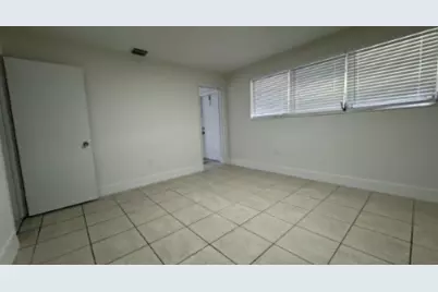 842 S 63rd Avenue, Hollywood, FL 33023 - Photo 22