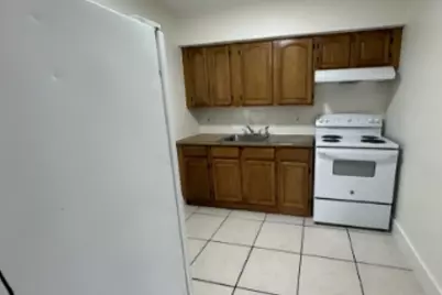 842 S 63rd Avenue, Hollywood, FL 33023 - Photo 10