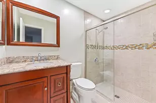 428 Alemeda Dr, Palm Springs, FL 33461 - Photo 6