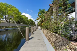 930 SE 10th Ct, Pompano Beach, FL 33060 - Photo 34