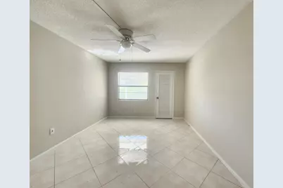 3025 Newcastle B, Boca Raton, FL 33434 - Photo 6
