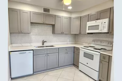 3025 Newcastle B, Boca Raton, FL 33434 - Photo 20
