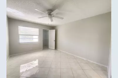 3025 Newcastle B, Boca Raton, FL 33434 - Photo 4