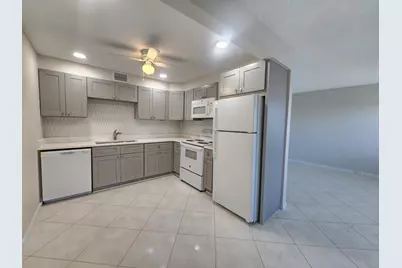 3025 Newcastle B, Boca Raton, FL 33434 - Photo 22
