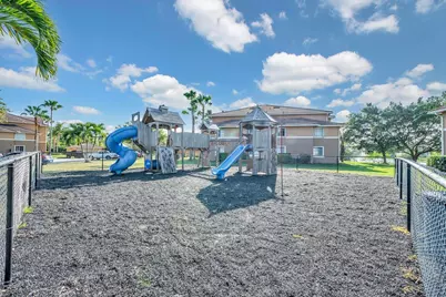 3738 NW Mediterranean Lane #305, Jensen Beach, FL 34957 - Photo 4