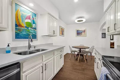 300 S Riverside Drive, Pompano Beach, FL 33062 - Photo 16
