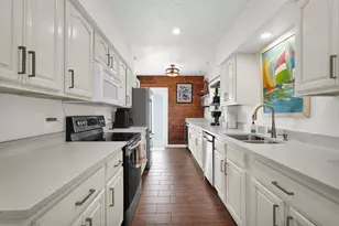 300 S Riverside Dr, Pompano Beach, FL 33062 - Photo 10