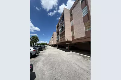 1900 W 68th Street #D101, Hialeah, FL 33014 - Photo 2