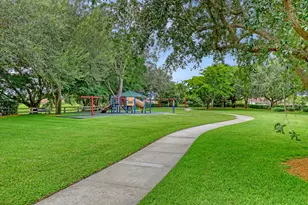 2156 Amesbury Cir, Wellington, FL 33414 - Photo 42